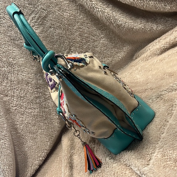 BCBG MAXAZRIA Runway Tote - Picture 5 of 17